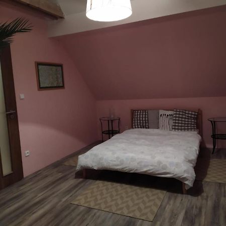Luxury Accommodation Near Prague Airport Stredokluky Ngoại thất bức ảnh